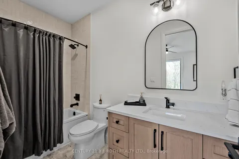46 Tyndale Road, Barrie, ON L4N 7T1