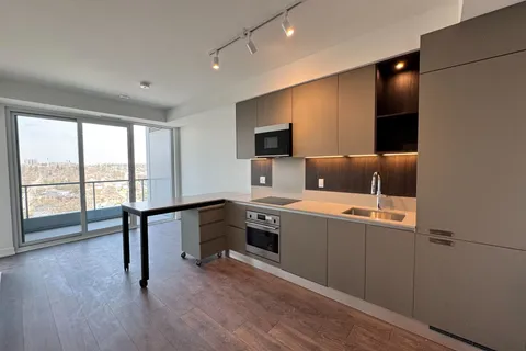 39 Mary Street, Barrie, ON L4N 1S9