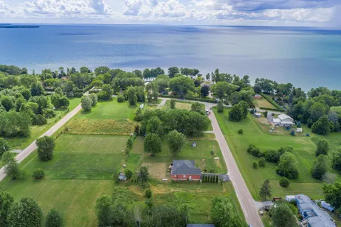 2900 Warren Road, ON L0K 1B0