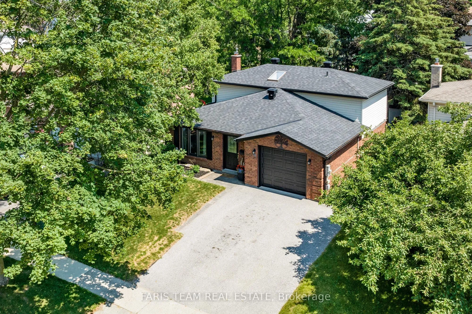 49 Ridgeway Avenue, ON L4N 5M2
