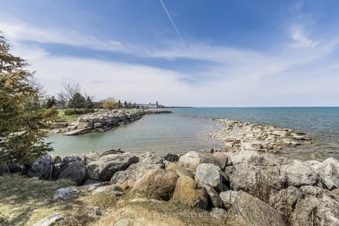 53 Niagara Street, ON L9Y 3X1