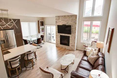 17 Gregory Avenue, ON L9Y 0Z5