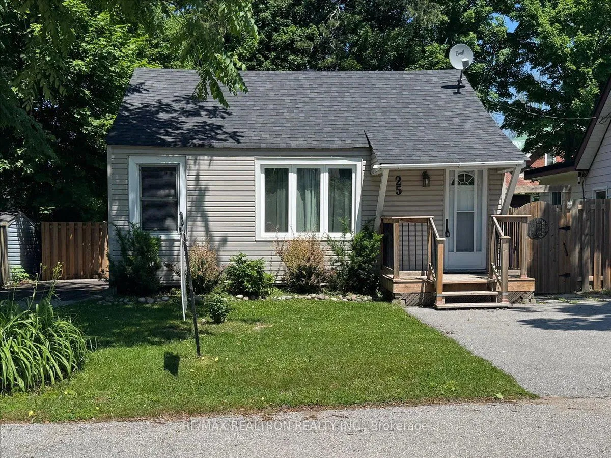 25 Victory Crescent, ON L9M 1B6