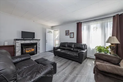 25 Victory Crescent, ON L9M 1B6