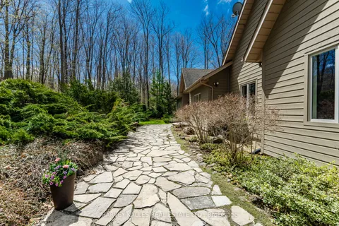 20 Nippissing Ridge Road, ON L9M 0T8