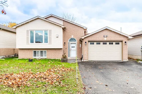 35 Mapleton Avenue, ON L4N 7M2