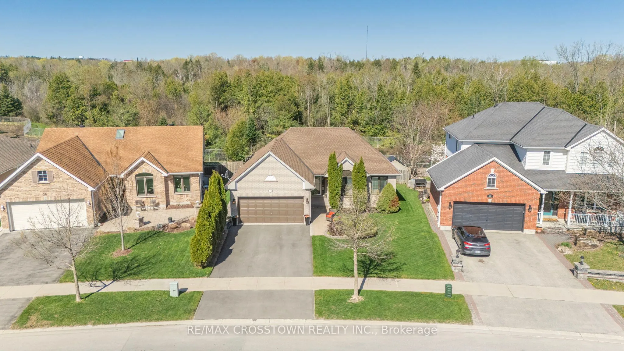 40 Country Lane, ON L4N 0E8