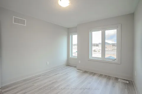 9 Amsterdam Drive, ON L9J 0Z4