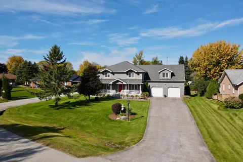 26 Maple Gate, ON L0K 1B0
