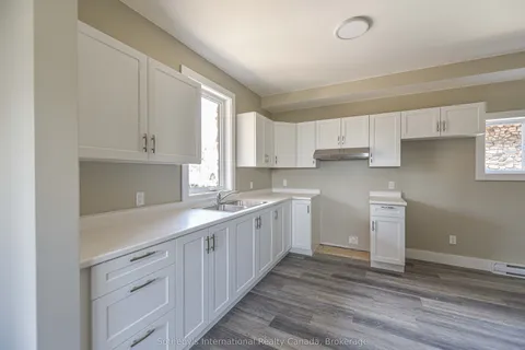 177 parkview Avenue, ON L3V 4M4