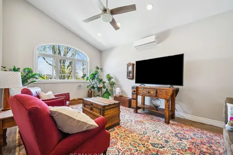 112B Creighton Street, ON L3V 1B3