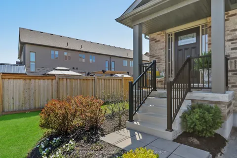 33 Foley Crescent, ON L9Y 3B7