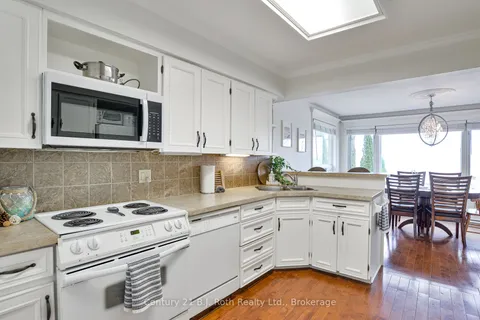 231 Victoria Crescent, ON L3V 0J5