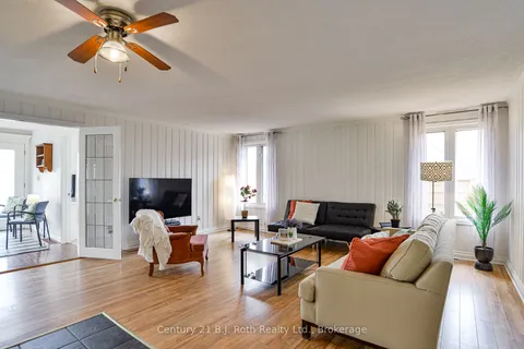231 Victoria Crescent, ON L3V 0J5