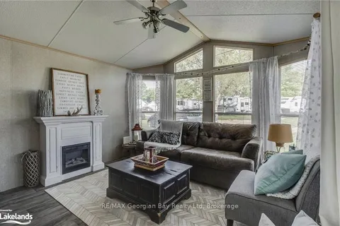 46 LAKESHORE Road, ON L4R 0B9