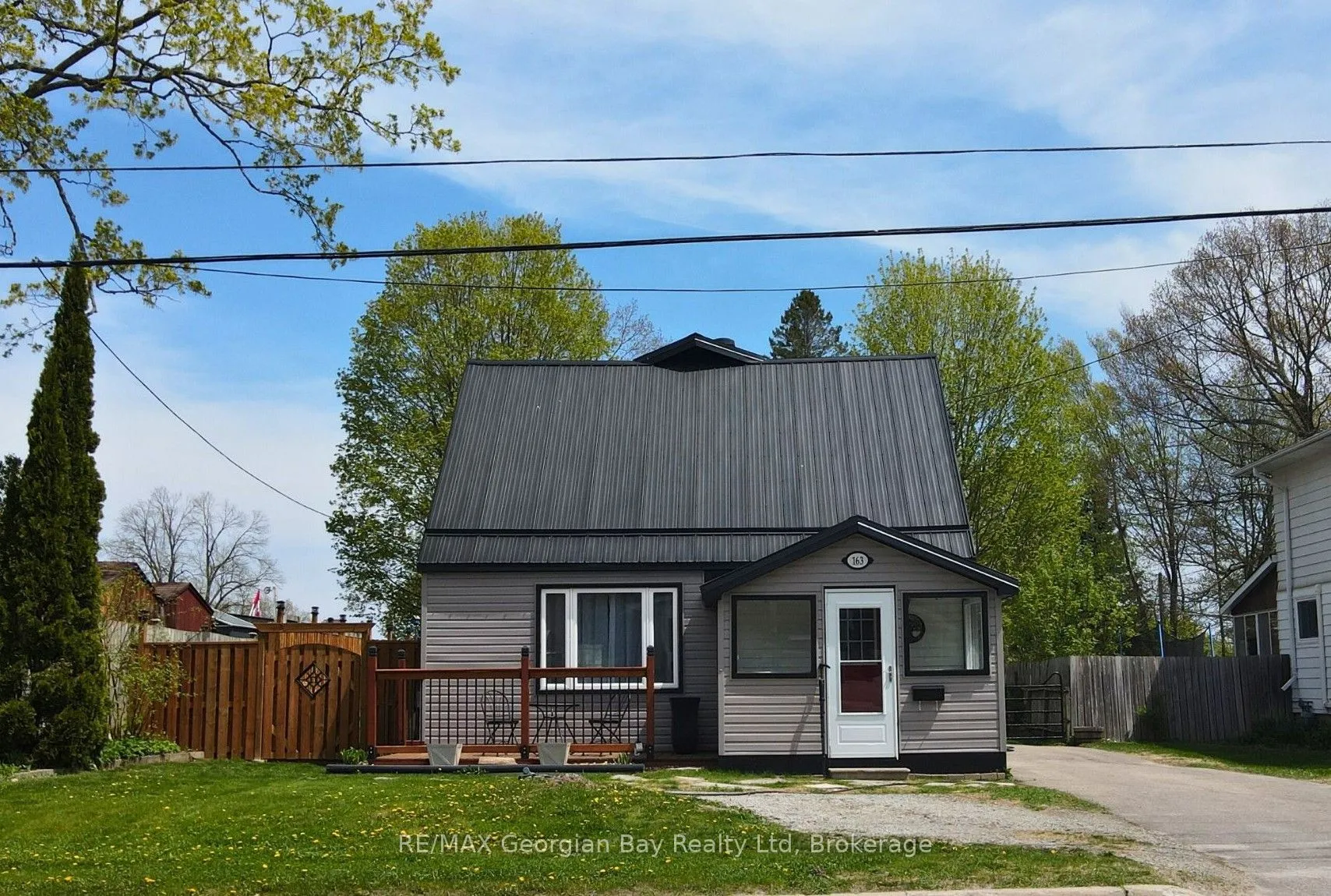 163 Eighth Street, ON L4R 4A7
