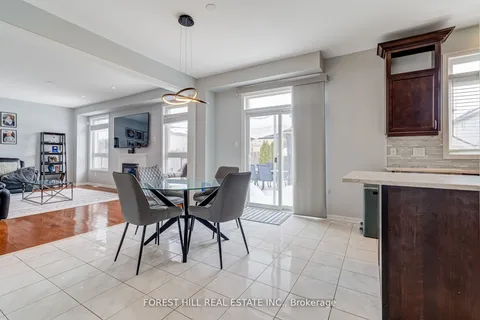 159 The Queensway N/A, ON L4M 0B5