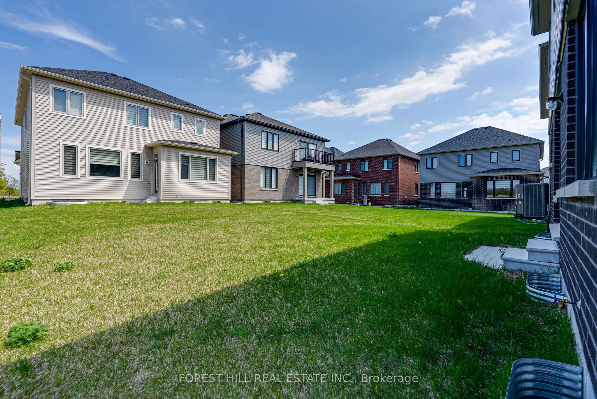 138 Terry Fox Drive, ON L9J 0L8