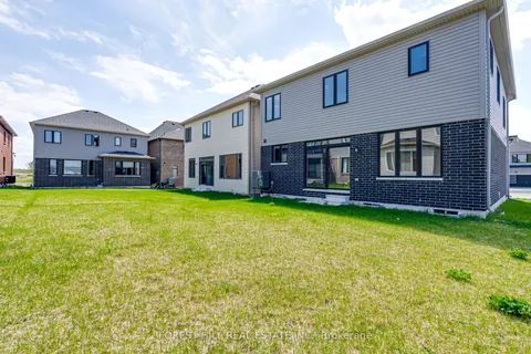 138 Terry Fox Drive, ON L9J 0L8