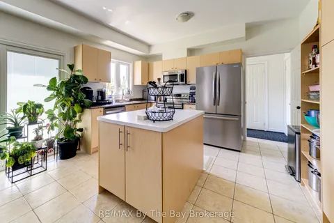 10 Mair Mills Drive, ON L9Y 0A8