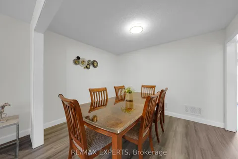 10 Wallace Drive, ON L4N 7E2