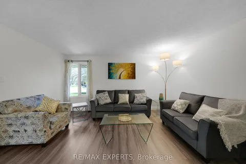10 Wallace Drive, ON L4N 7E2