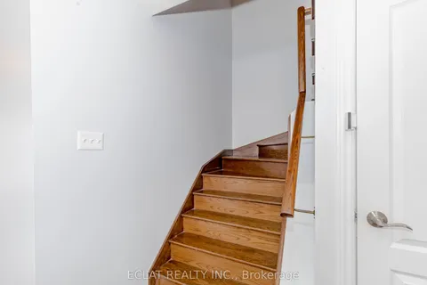 12 Lancaster Court, ON L4M 0G1
