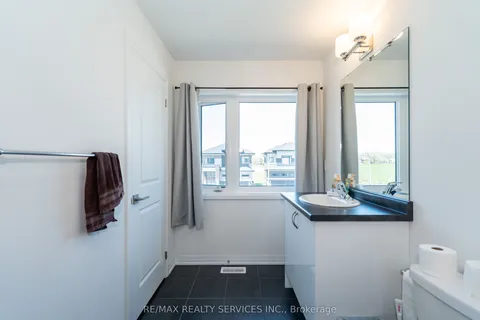 3700 Quayside Drive, ON L3V 6H3