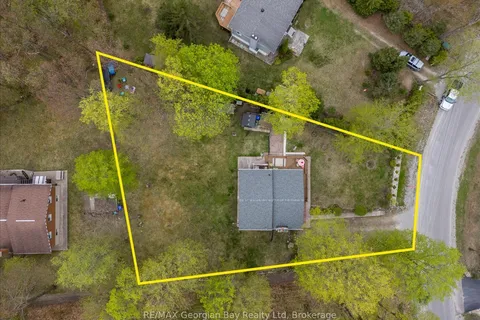 25 Tall Pines Drive, ON L9M 0H4