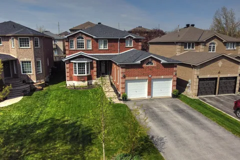 105 Crompton Drive, ON L4M 6N9