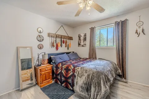 19 Korlea Crescent, ON L3V 7K3