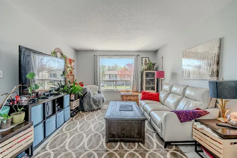 19 Korlea Crescent, ON L3V 7K3