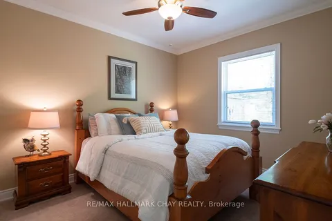18 MAPLE Court, ON L0K 1E0
