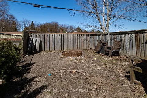 335 RUSSELL Street, ON L4R 3A5