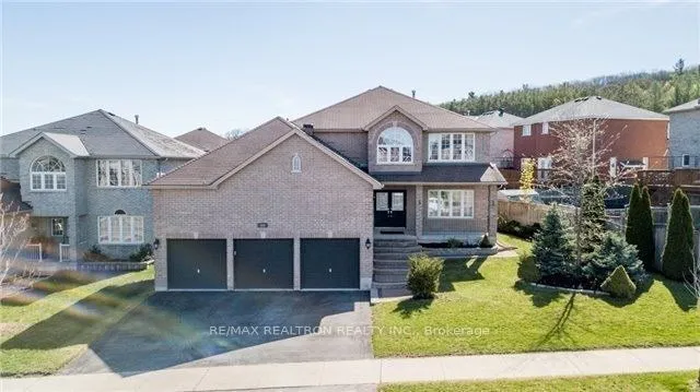 416 Mapleton Avenue, ON L4N 0Z9