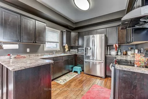 416 Mapleton Avenue, ON L4N 0Z9
