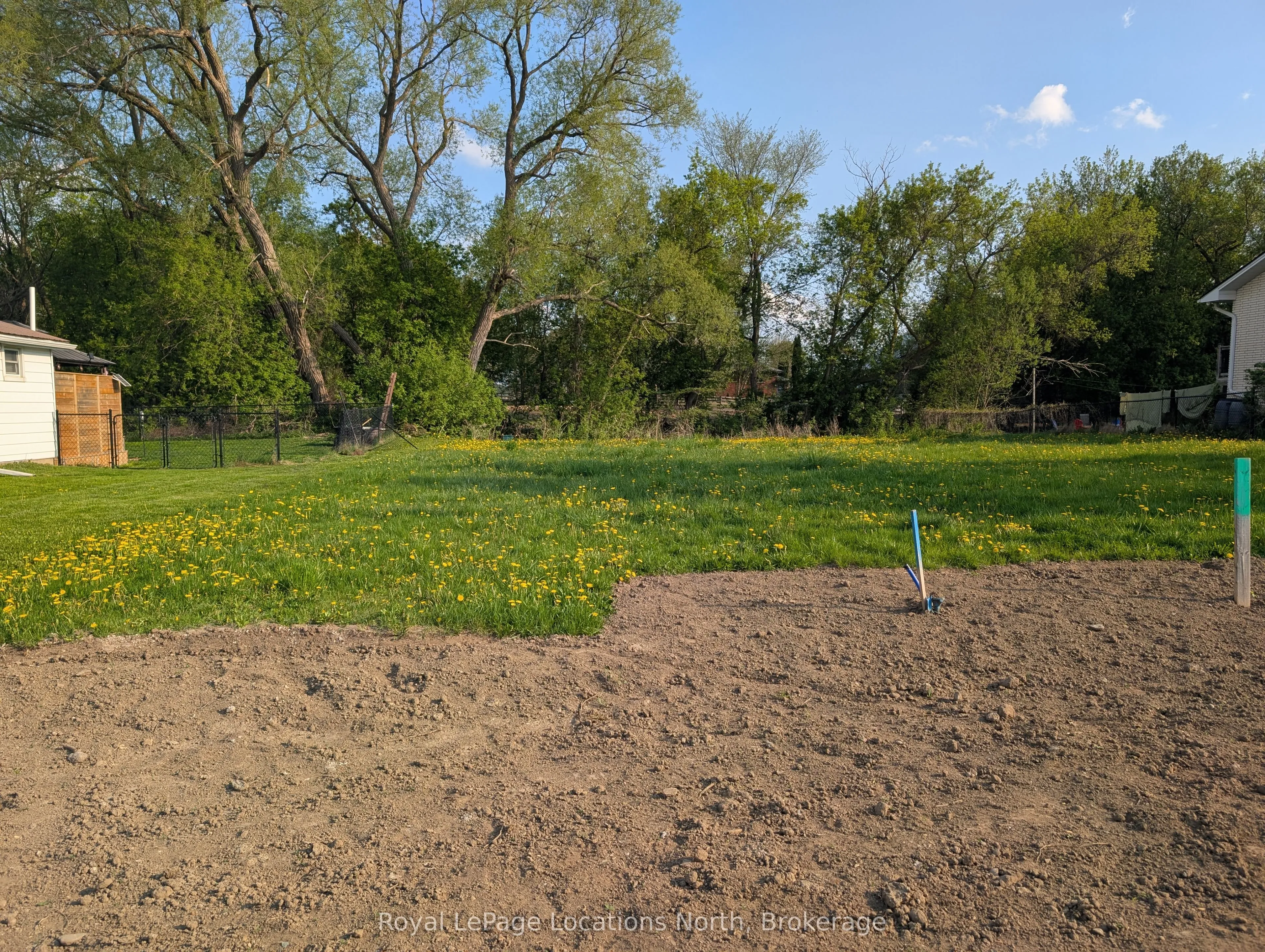 323 SUNNIDALE Street, ON L0M 1S0