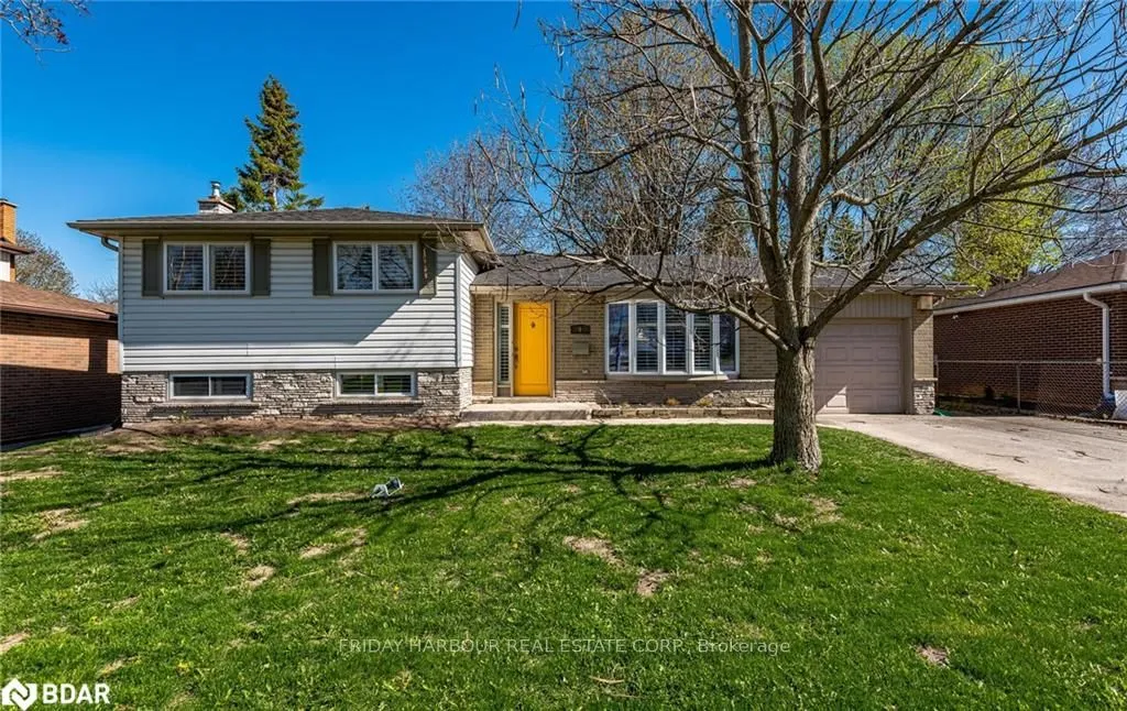 9 MEADOWLAND Avenue, ON L4N 2Y3