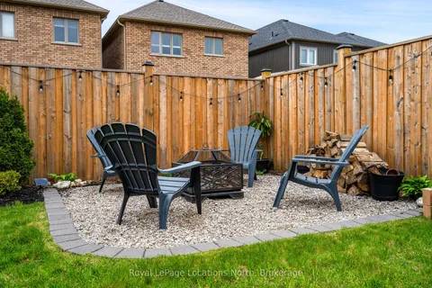 14 Bailey Street, ON L9Y 3W8