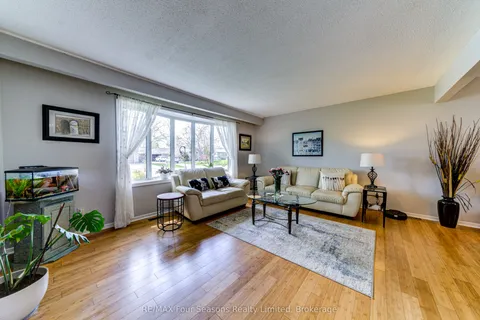 204 Bryan Court, ON L9Y 5J4