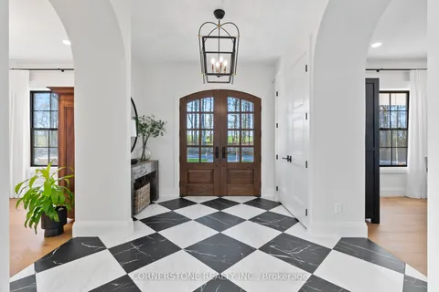115 Rue Lafontaine Road, ON L9M 0S1