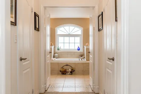 118 Succession Crescent, ON L4M 7G7