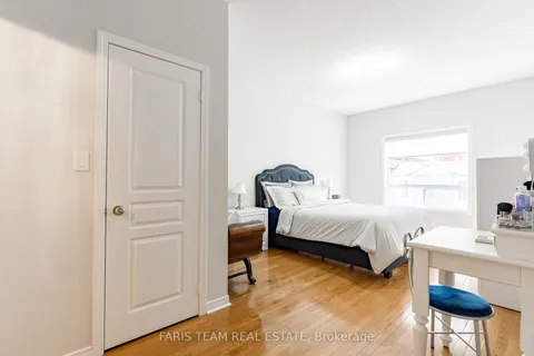 10 Westminster Circle, ON L4M 0A3