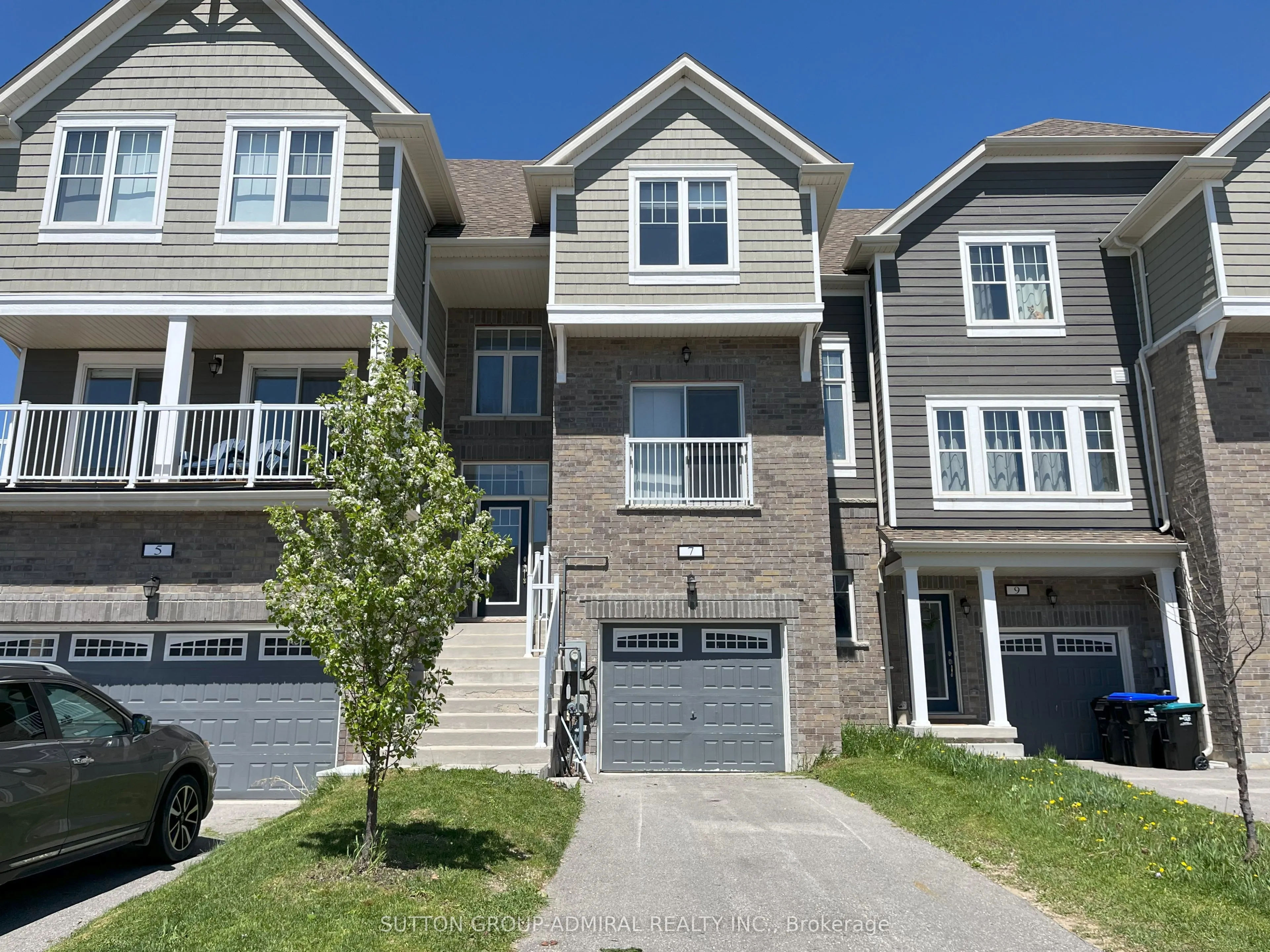 7 Dunes Drive, ON L9Z 0J1