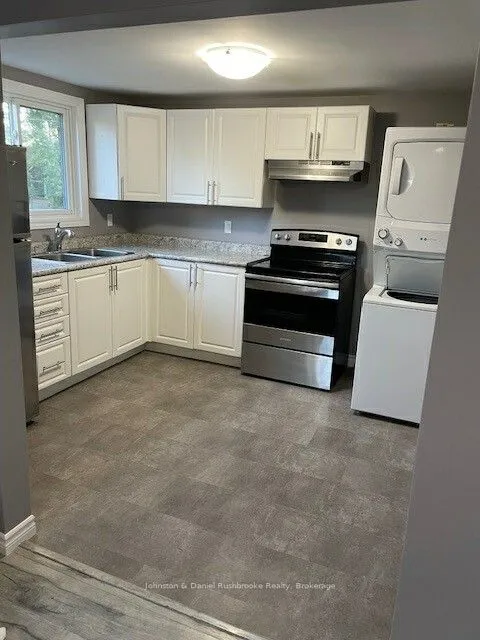 28 Grove Street, ON L4M 2N7