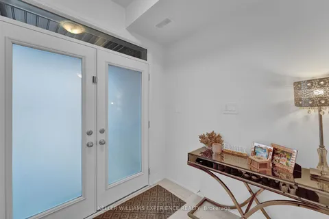25 Paddington Grove, ON L9J 0J3