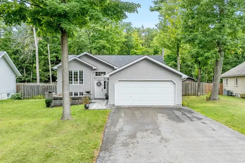 39 Saint Laurent Boulevard, ON L9M 1R3