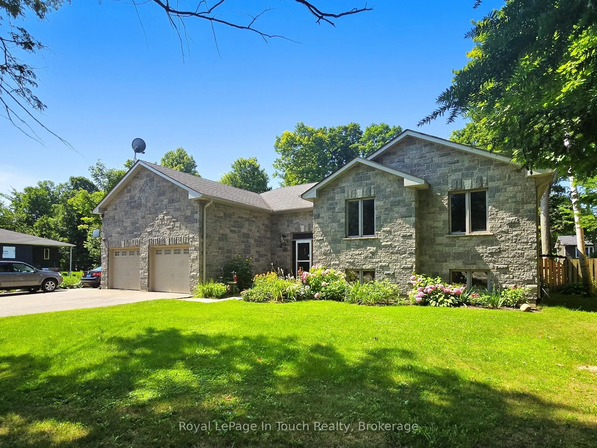 122 Trout Lane, ON L9M 0J1