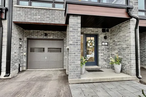 8 Wyn Wood Lane, ON L3V 8P6
