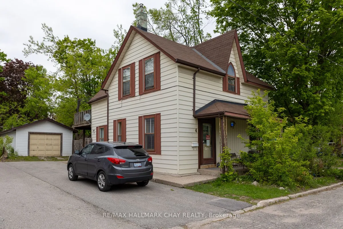 4 East Street, ON L4M 2N4